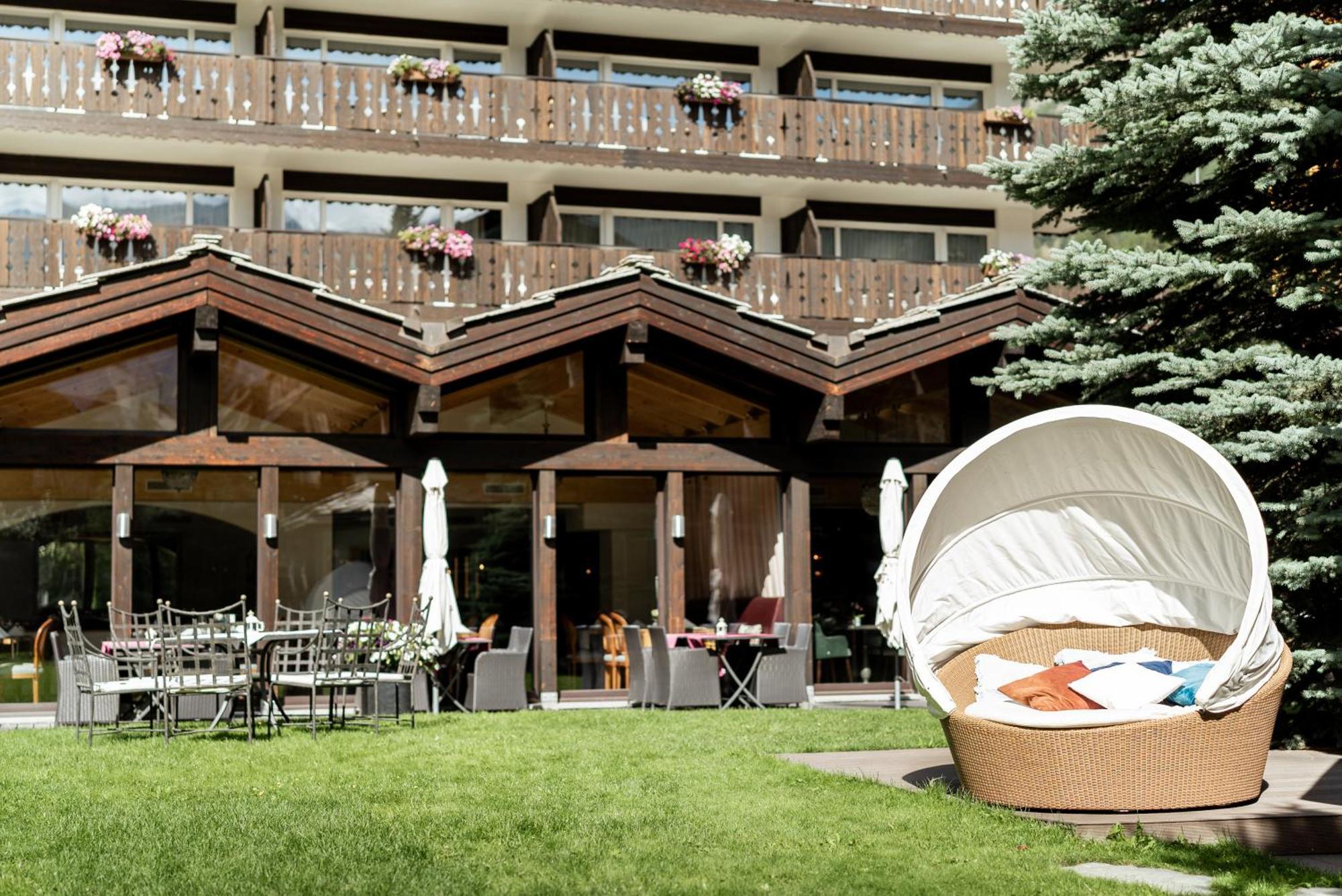 Mirabeau Etoile Hotel Zermatt Exterior photo